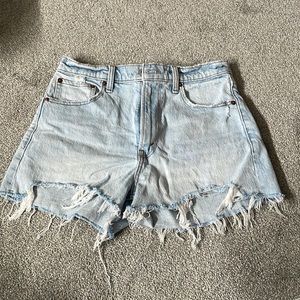 Abercrombie & Fitch - High Rise Mom Short